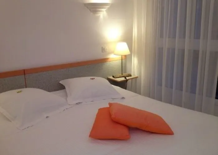 Orange Marine Hotel 2*
