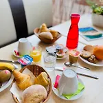 Hotel Orange Marine