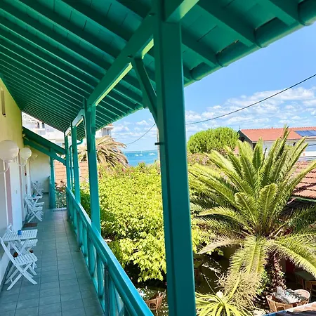 Orange Marine Hotell 2*