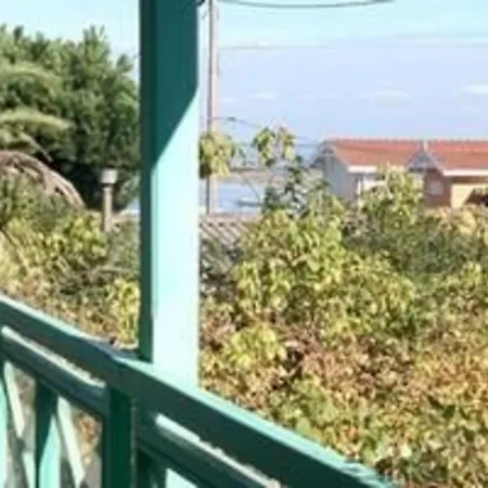 Orange Marine Αρασόν