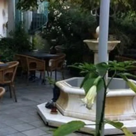 Hotel Orange Marine