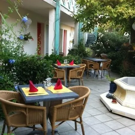 Hotell Orange Marine 2*