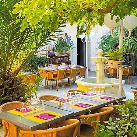 Orange Marine Hotell