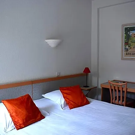 Orange Marine Hotell 2*