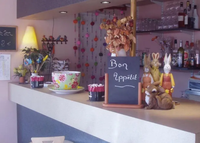 Orange Marine فندق